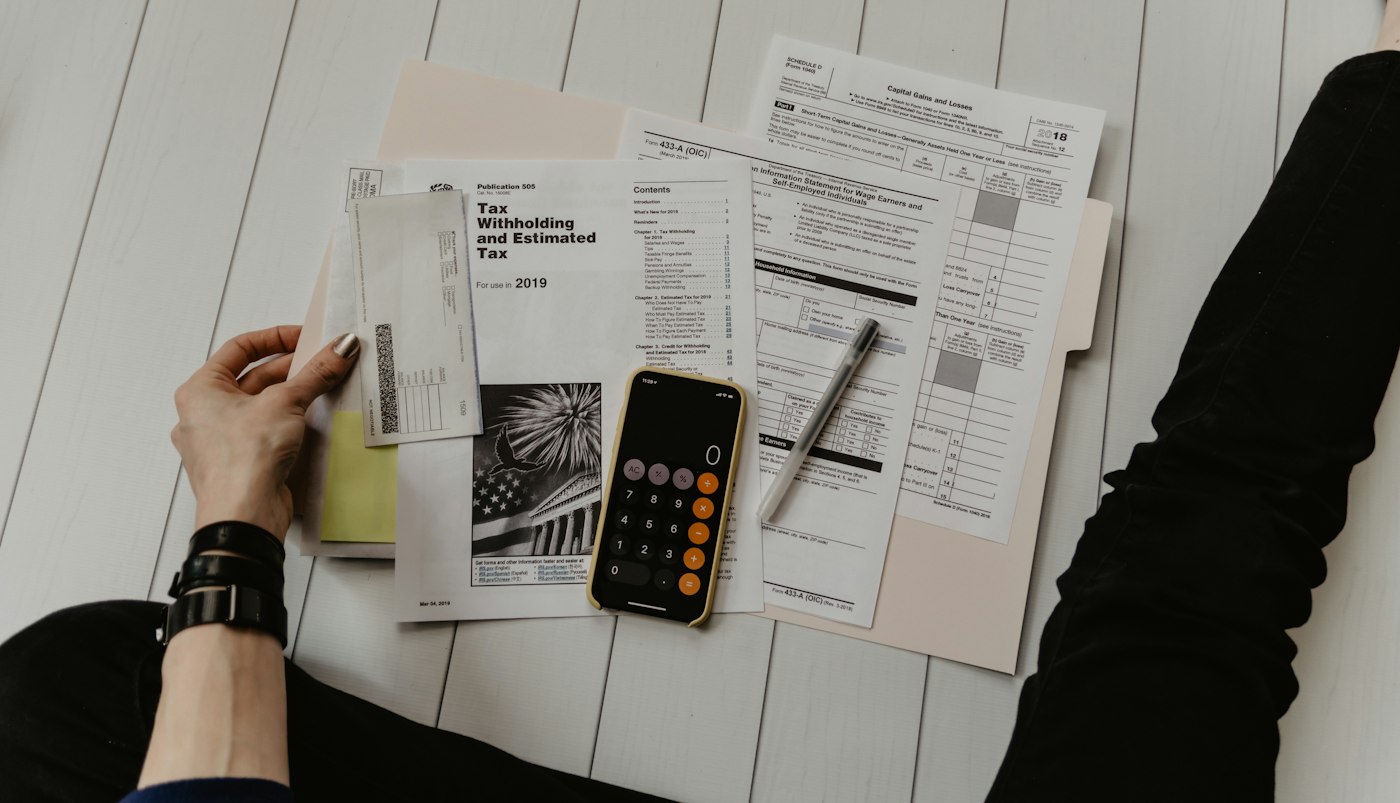 Calculator and financial planning papers